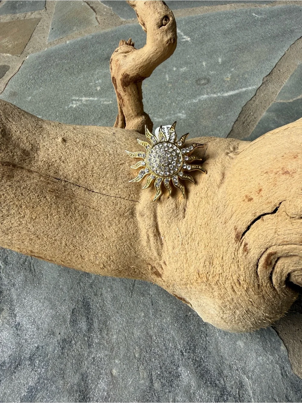 New🌟Anthropologie-Gold Sunburst Crystal Brooch - Elegant Womens Jewelry